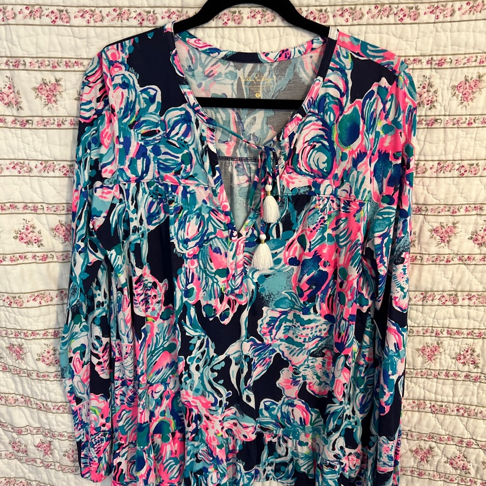 Lilly Pulitzer Daisy top L in Caught Up